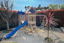 Maison à Eyguières - Maison familiale avec piscine